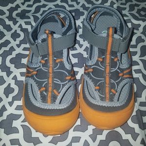 🍁 Newtz Boys beach sandals NWOT